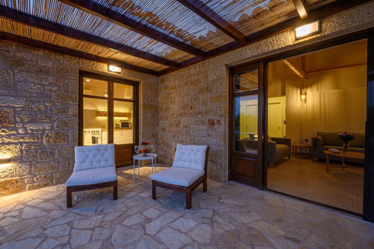Aloni Ekies Villa *